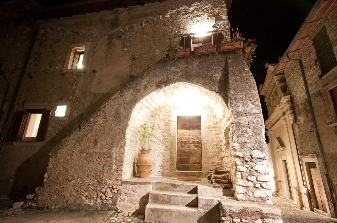 Lelive Bed And Breakfast Sermoneta Exterior foto